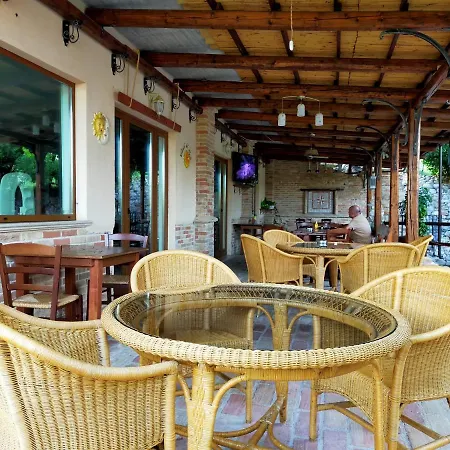 Casale Del Sole 3* Cepagatti