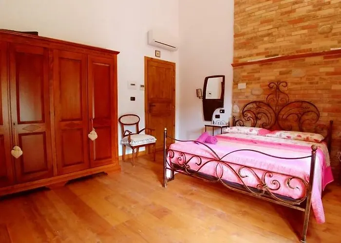 Casale Del Sole Bed & Breakfast